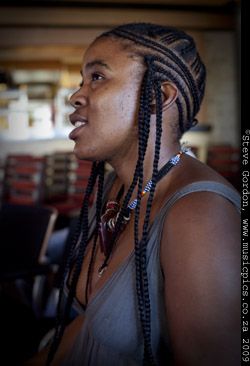 Thandiswa &copy www.musicpics.co.za