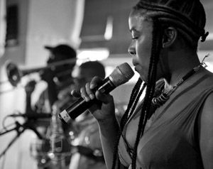 Thandiswa Mazwai &copy www.musicpics.co.za